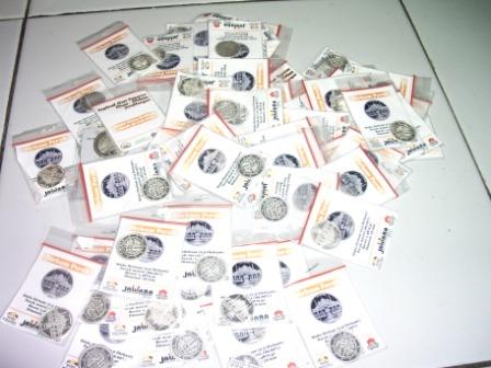 Mahasiswa UAD Mengenalkan Dinar Dirham Kepada Masyarakat