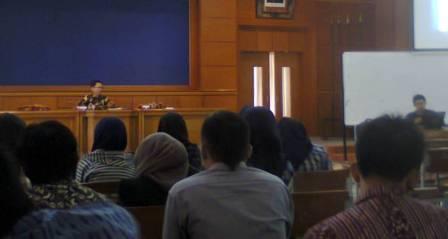 Berpikir Praktis Memahami Perbankan