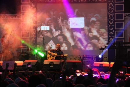 Galang Dana untuk Banjar Negara di Konser Ebiet G Ade dan Adera (4).jpg