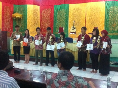 Ikuti OFI 6 di Padang, Farmasi UAD Rebut Perunggu.jpg