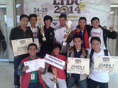 Juara Boyong 3 Tropi Tim Robot UAD Pertahankan Tradisi Juara.jpg