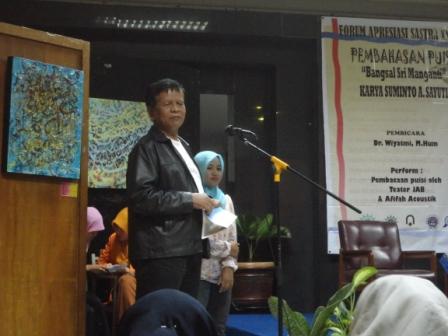 Kado Terindah untuk Kelulusan, Widia Pameran Lukisan “Melukis Kanvas”