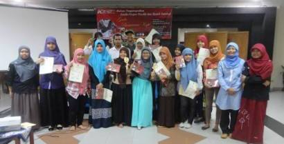 Penganugrahan Lomba Penulisan Cerpen “Cinta Pertama”.jpg