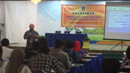 UAD Adakan Pelatihan Program Kreativitas Mahasiswa 2.jpg