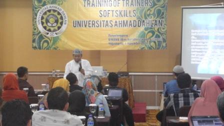 UAD adakan Training of Trainer 1.jpg