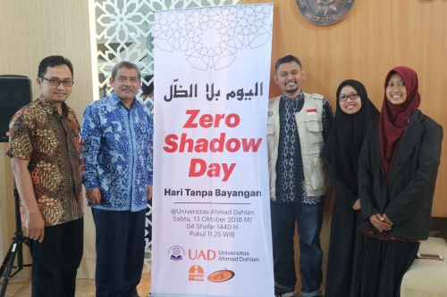 uad_memperingati_hari_tanpa_bayangan.jpg