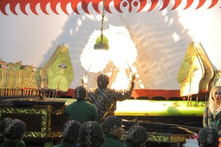 wayang_uad_2016.jpg